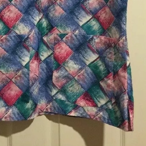 Woman's Medium Scrub Square Print - Picture 2 of 4